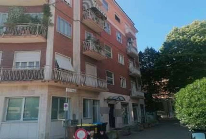 Appartamento quadrilocale in vendita in Viale Roma, Stadio, Forlì