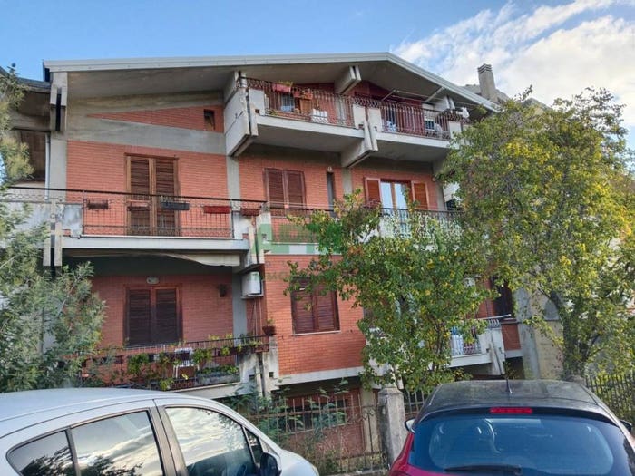 Appartamento quadrilocale in vendita in VIA SARDEGNA, Vadue, Carolei