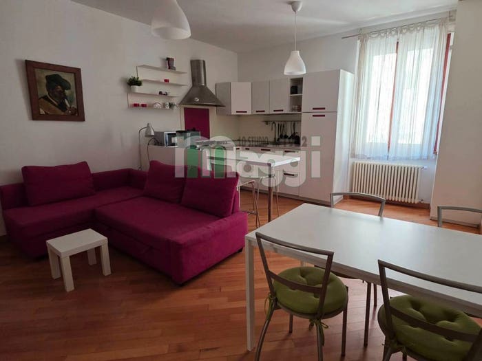 Appartamento trilocale in vendita in Via Lambro, Porta Venezia, Milano