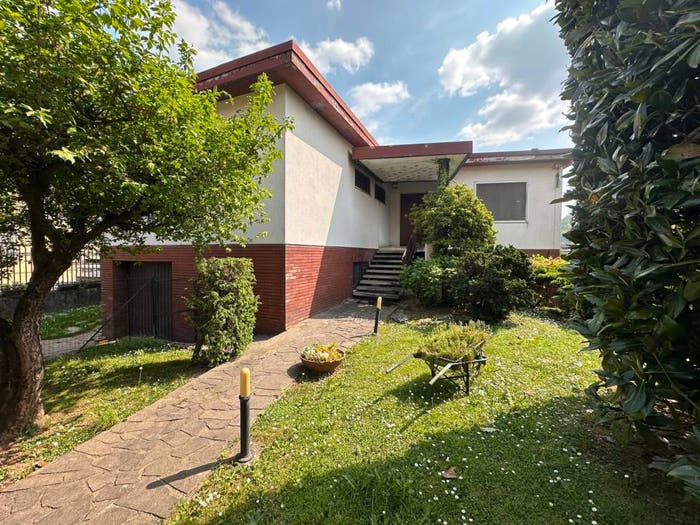 Casa con 6 locali in vendita in Via Roma, Centro, Nembro
