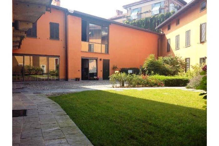 Appartamento trilocale in vendita in Piazza Giuseppe Garibaldi, Centro, Imbersago