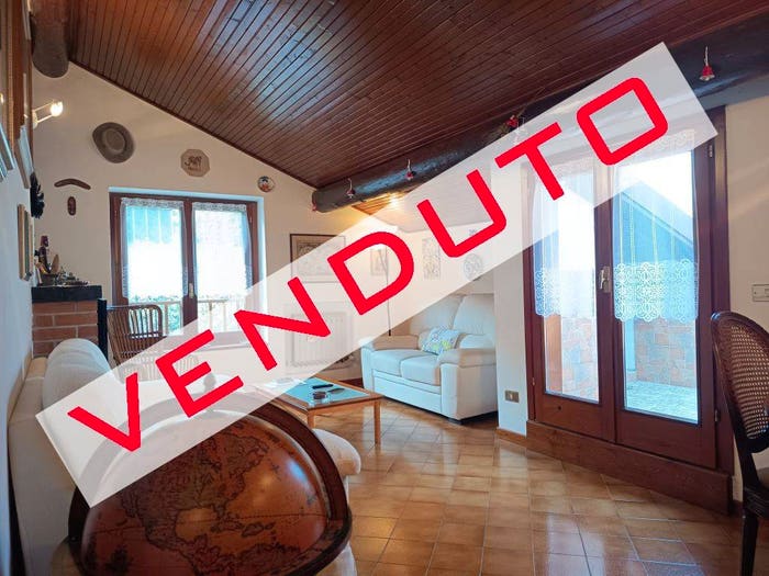 Appartamento trilocale in vendita in Via San Pietro, Maggio, Cremeno