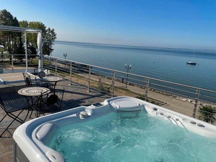 Casa con 5 locali in vendita in Via Peschiera, Centro, Bardolino