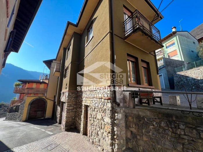 Casa quadrilocale in vendita in Centro, Fonteno