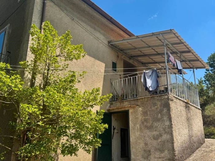 Casa quadrilocale in vendita in Località Montagnano, Felitto
