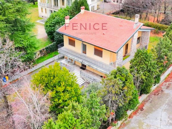 Casa con 6 locali in vendita in via molinetto, Crespano Del Grappa, Pieve del Grappa