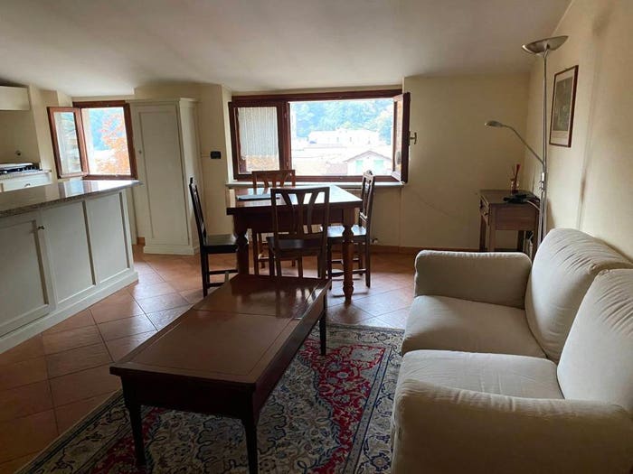 Casa bilocale in vendita in Via Vincenzo Gioberti, Centro, Cavour