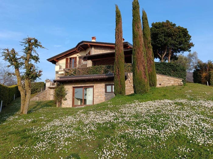 Casa con 6 locali in vendita in Via Duria, Carobbio degli Angeli