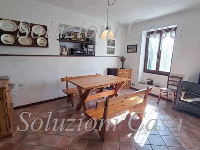 Casa quadrilocale in vendita in Vico Cialdini, Centro, Bosio