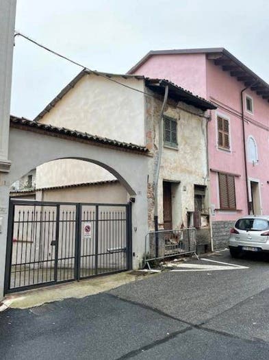 Casa bilocale in vendita in Via Asilo Raggio, Centro, Pozzolo Formigaro