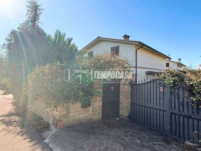 Casa quadrilocale in vendita in Via dei Sambuchi, Ponton Dell'elce, Anguillara Sabazia