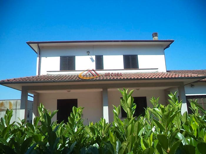 Casa trilocale in vendita in Castiglion Fiorentino