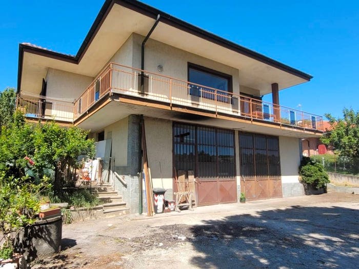 Casa quadrilocale in vendita in Via Alcide De Gasperi, Andezeno