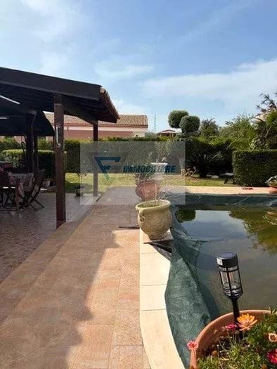 Casa con 6 locali in vendita in Via Parma, Città Giardino, Melilli