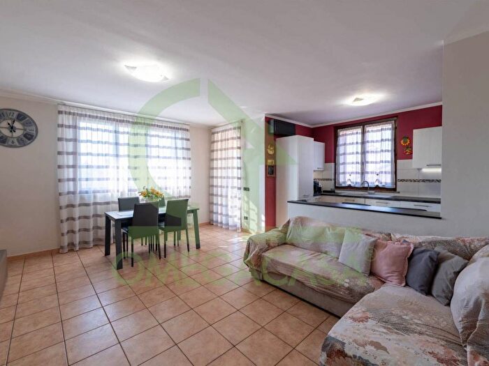 Appartamento trilocale in vendita in Via Isaac Rabin, Centro, Casalpusterlengo