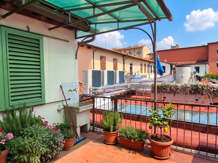 Appartamento quadrilocale in vendita in Via del Ponte alle Riffe, Le Cure, Firenze