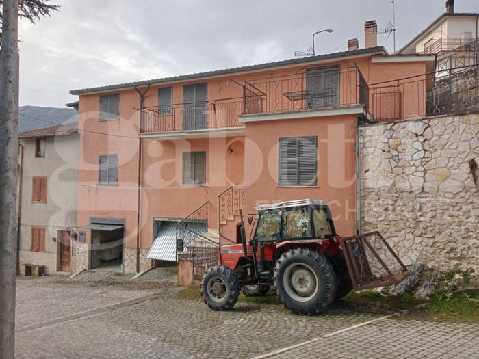 Appartamento con 6 locali in vendita in Via della Resistenza, Centro, Sante Marie