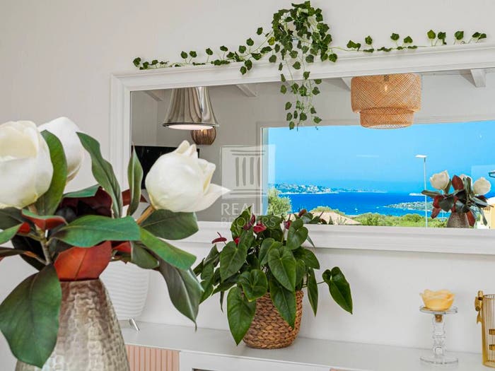 Casa con 6 locali in vendita in via grazia deledda, Palau