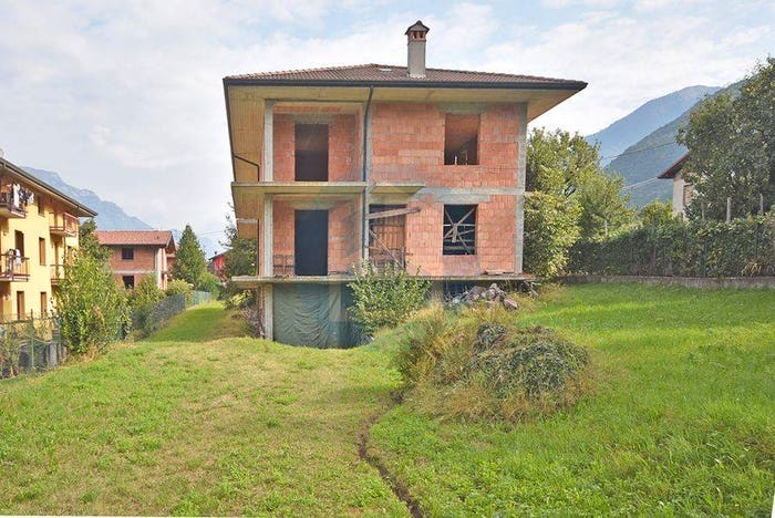 Casa con 5 locali in vendita in Via Maserade, Artogne