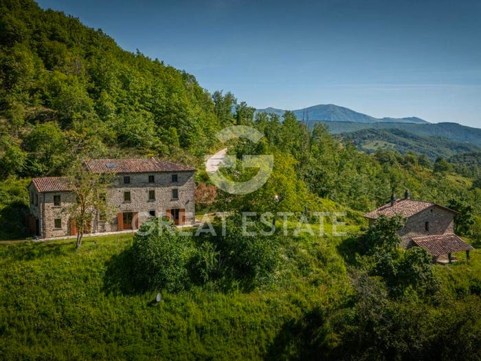 Casa con 6 locali in vendita in Via Bologna, Centro, Pietralunga
