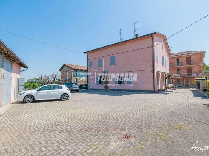 Casa trilocale in vendita in Via di Villanova, Villanova, Modena