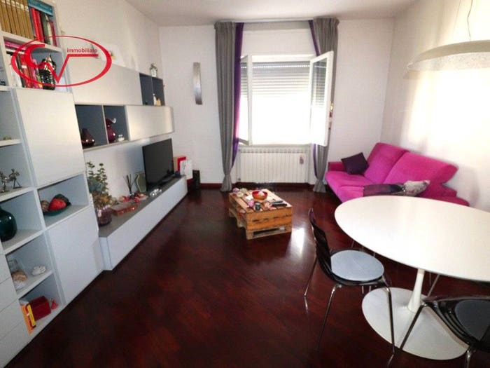 Appartamento quadrilocale in vendita in Via Montegrappa, Città, Montevarchi