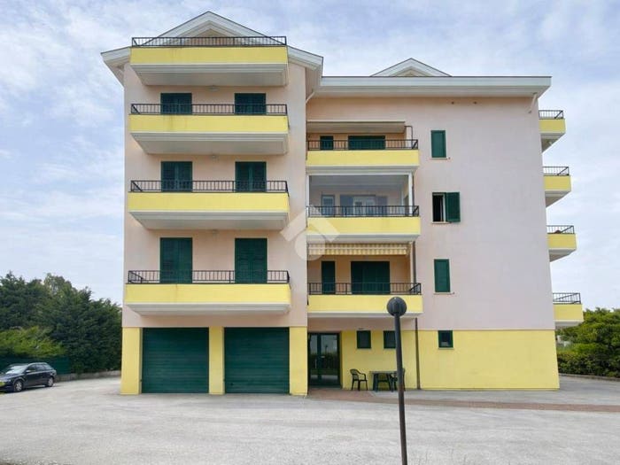 Appartamento trilocale in vendita in Via Nervi, Centro, Giulianova