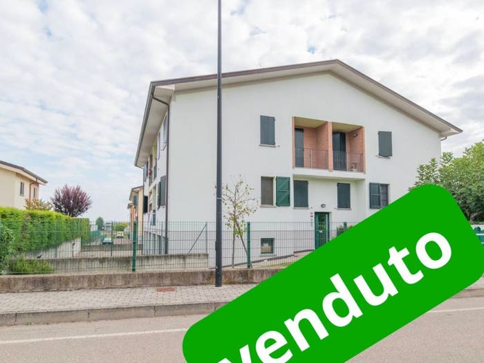 Appartamento trilocale in vendita in Via Matilde di Canossa, Centro, Quattro Castella