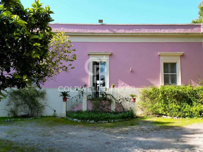 Casa con 6 locali in vendita in SP, Arnesano