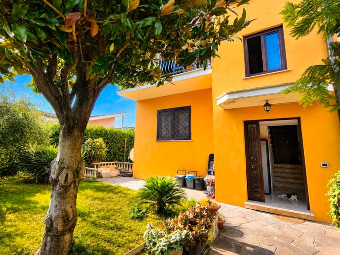 Appartamento quadrilocale in vendita in Via Cossombrato, Casalotti, Roma