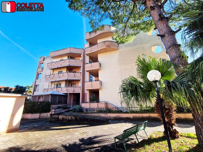 Appartamento trilocale in vendita in Via Basilicata, Centro, Acerra