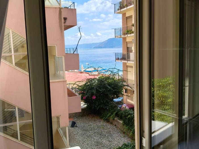 Appartamento quadrilocale in vendita in Via C, Litoranea Panoramica, Messina