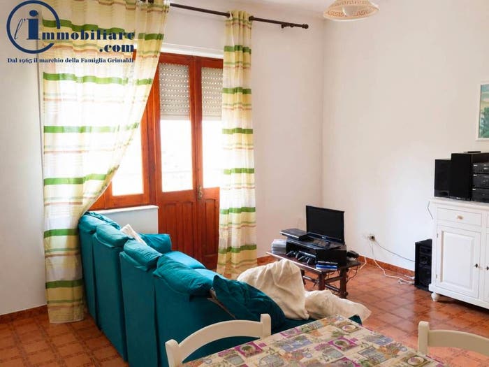 Appartamento trilocale in vendita in Via Nino Bixio, Centro, Tortolì
