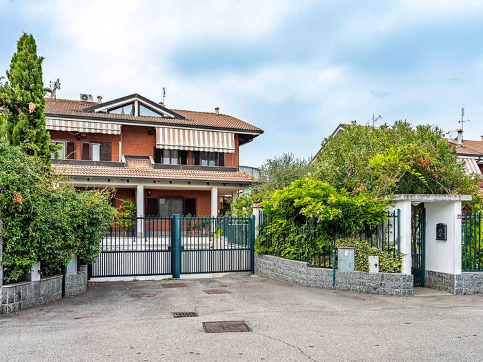Casa con 6 locali in vendita in Via Enrico Fermi, Centro, Rivalta di Torino