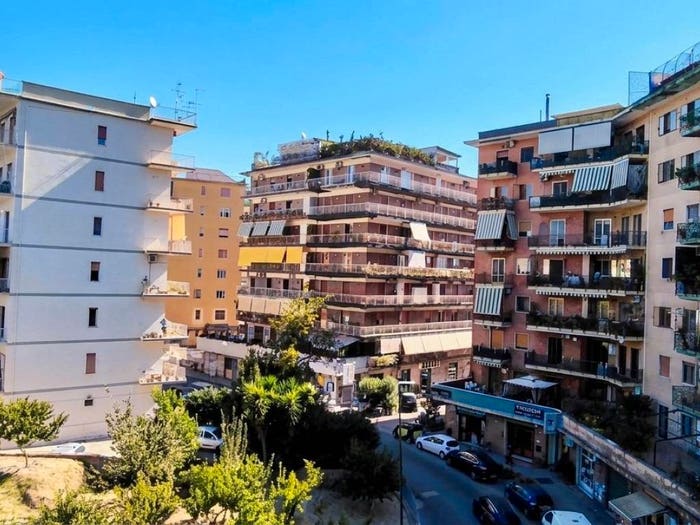Appartamento con 5 locali in vendita in Via Gabriele Jannelli, Rione Alto, Napoli