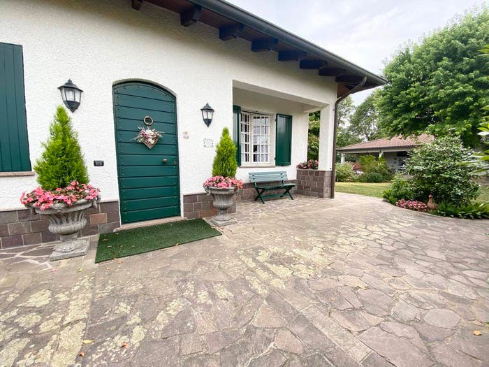 Casa con 6 locali in vendita in Via Poggio, Pasturana