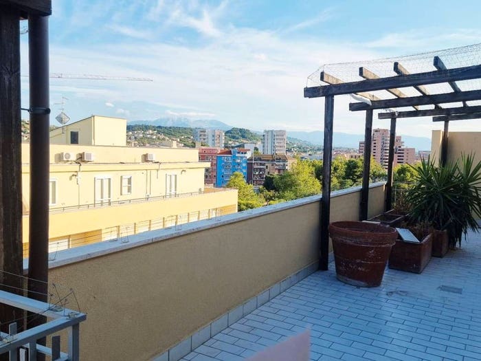 Casa con 5 locali in vendita in Via Tommaso da Celano, Stadio Lungomare Colombo, Pescara