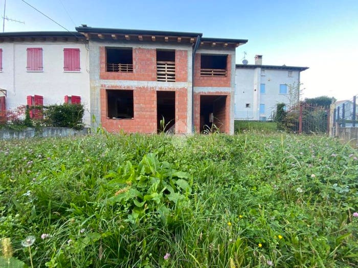 Casa con 5 locali in vendita in Via Ospedale, Centro, Cornuda