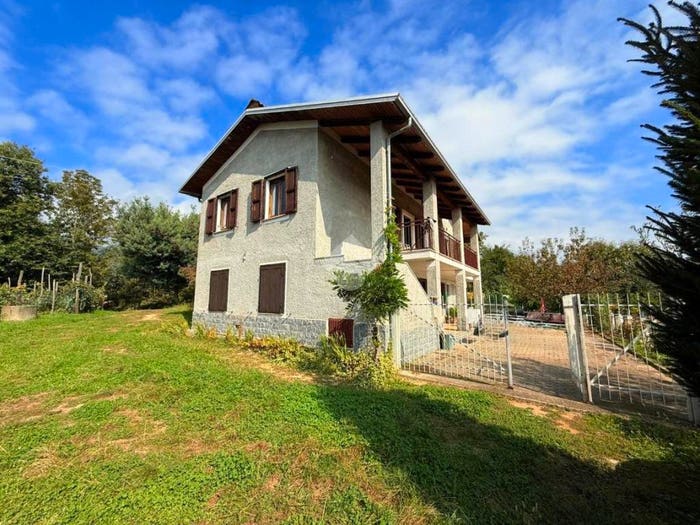 Casa con 6 locali in vendita in Via Bastiglia, Borgiallo