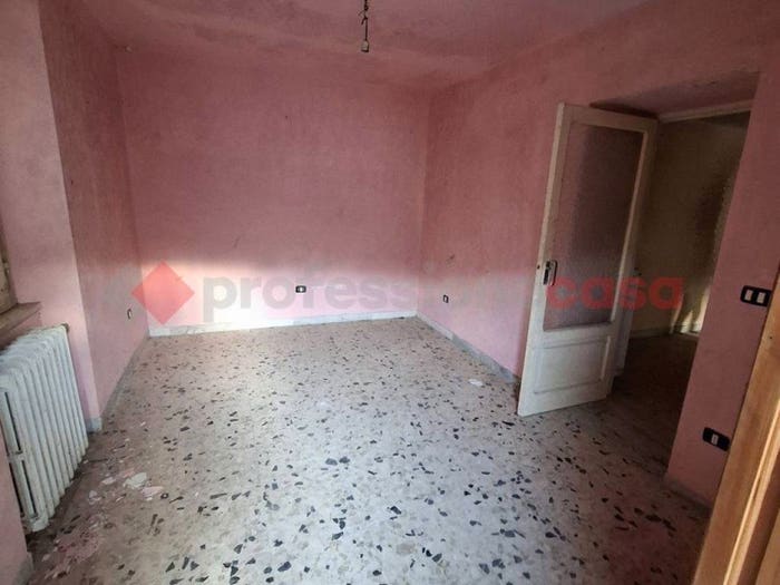 Casa quadrilocale in vendita in via quaglieri vecchio snc, Isola del Liri