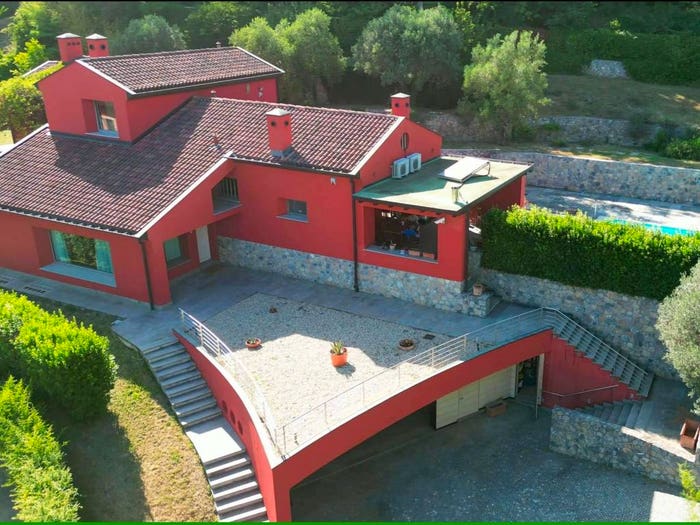 Casa con 6 locali in vendita in Via Giuseppe Civetta, Centro, Santo Stefano Belbo
