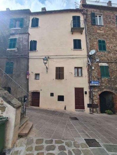 Appartamento trilocale in vendita in Via XX Settembre, Centro, Manciano