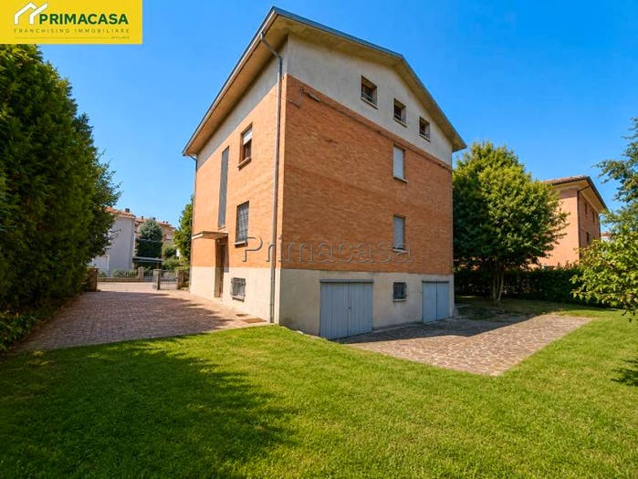 Casa con 6 locali in vendita in Morbidina Cuneo, Carpi