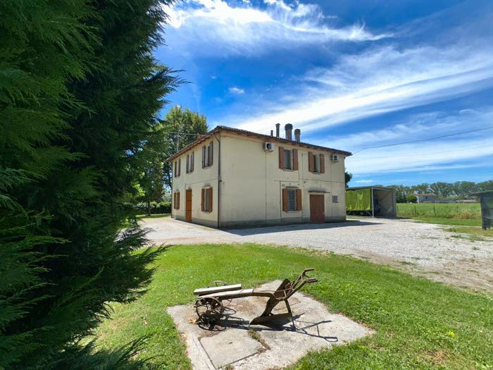 Casa con 6 locali in vendita in Frazioni di Molinella, Molinella
