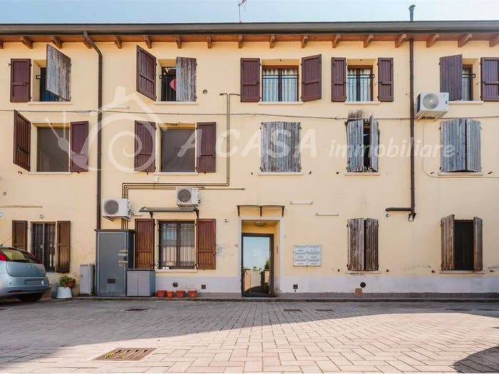 Appartamento trilocale in vendita in Via Dante Alighieri, San Michele Tiorre, Felino