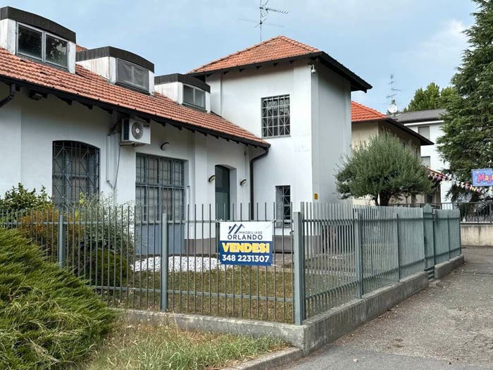 Casa con 6 locali in vendita in Via Guglielmo Marconi, Centro, Ferno