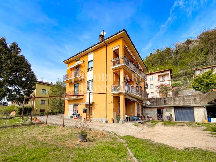 Appartamento trilocale in vendita in Via per Parè, Drezzo, Colverde