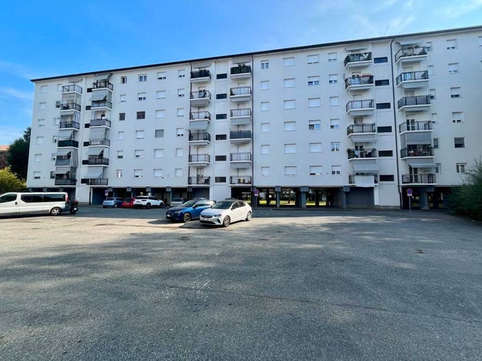 Appartamento con 5 locali in vendita in Via San Marchese, Venaria Reale