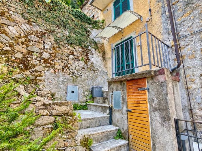 Casa trilocale in vendita in Via Chiesa San Terenzo Monti, Fivizzano