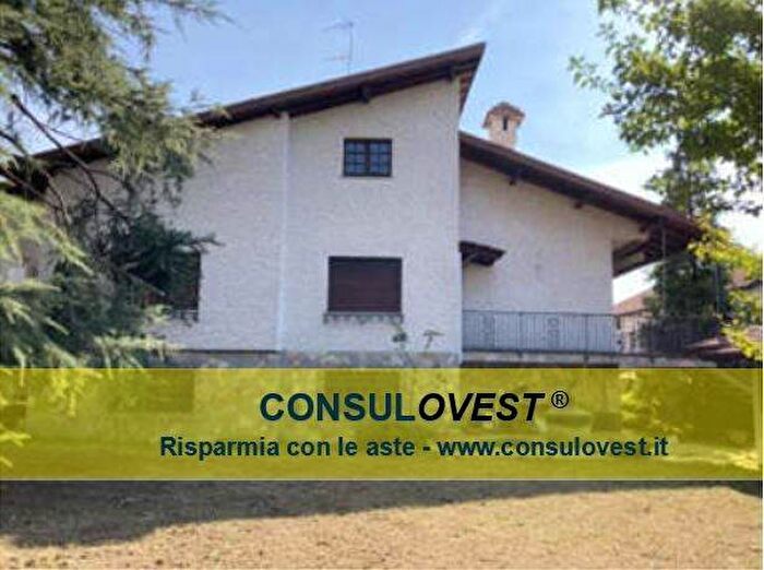 Casa trilocale in vendita in Via Antonio Stoppani, Centro, Parabiago